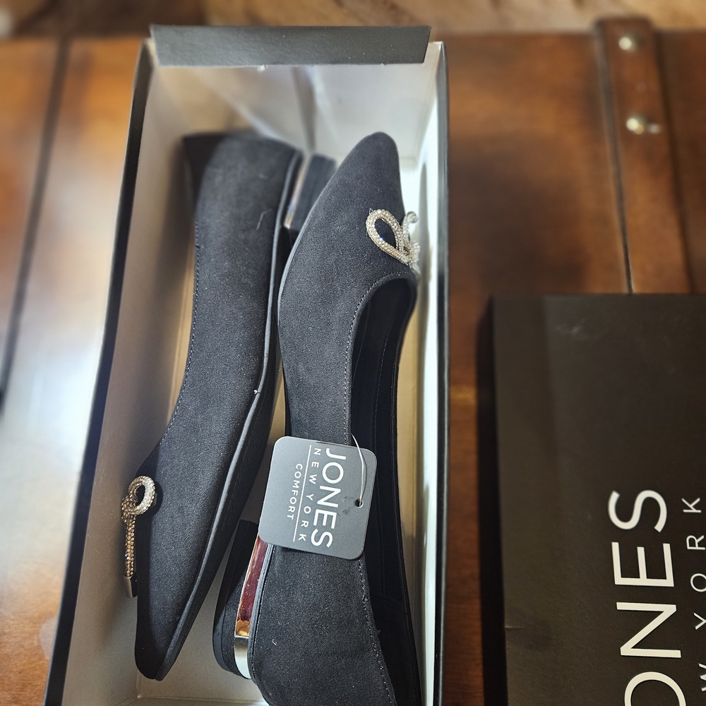 Jones New York Black Flats with Silver Detailing - Picture 12 of 12